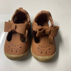 Munchkin by Stride Rite Shoes with Bow Accent